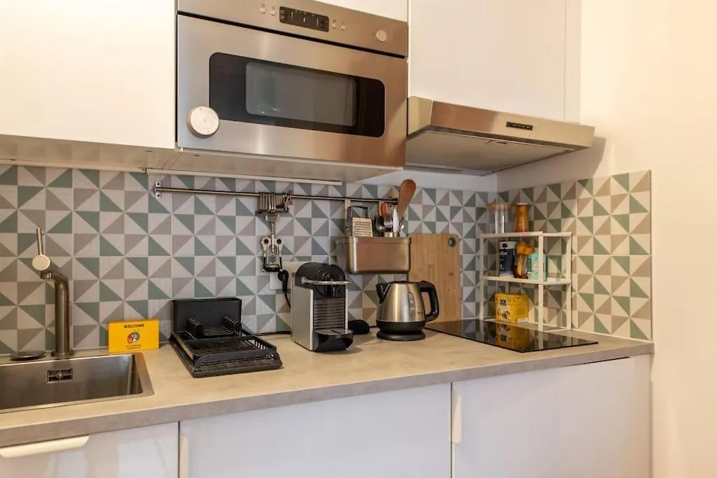 Appartement Couronnes - Cosy Studio Tout Equipe Et Privatif Parijs
