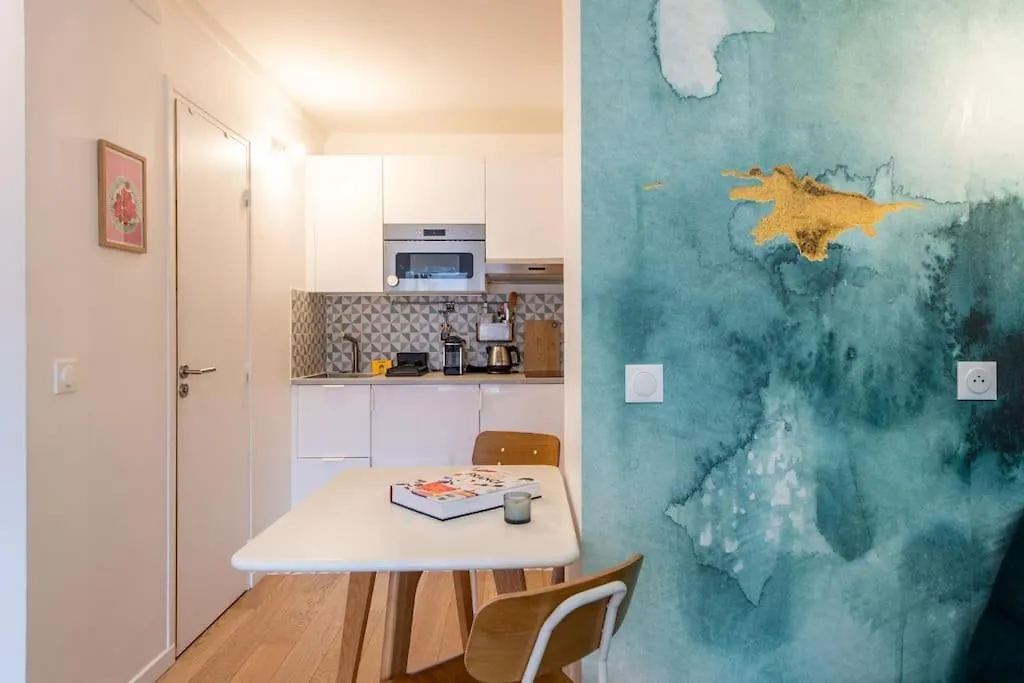 Appartement Couronnes - Cosy Studio Tout Equipe Et Privatif Parijs Frankrijk